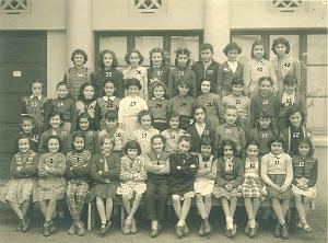 ECOLE JULES RENARD FILLES 19XX CM1 MME BOMBAY